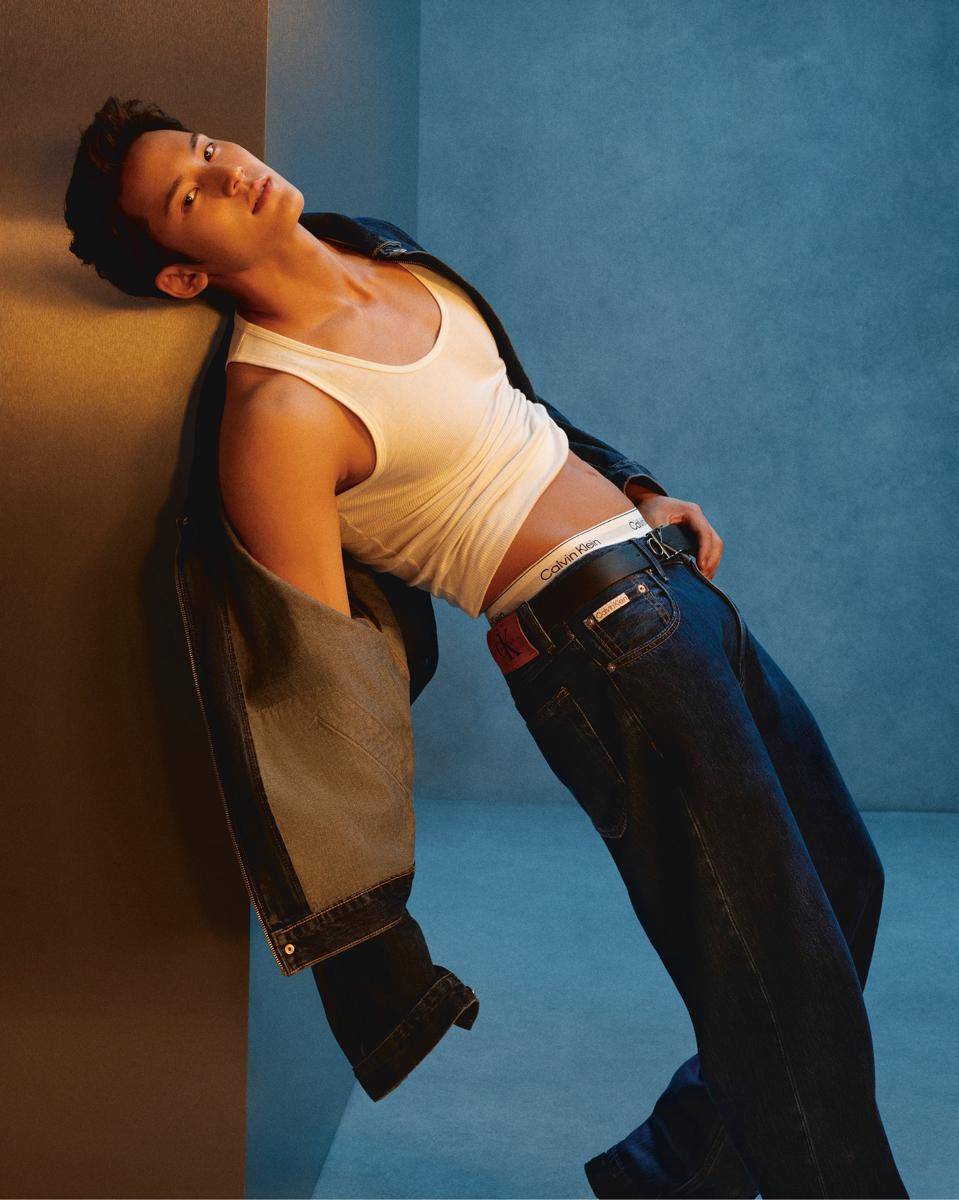 potret Mingyu SEVENTEEN di campaign Calvin Klein Fall 2025 (x.com/CalvinKlein)