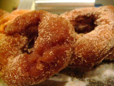 ilustrasi apple cider doughnut