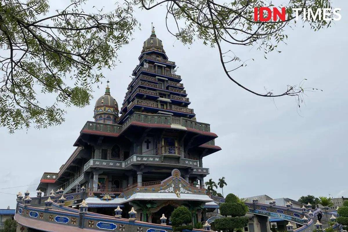 Suasana di Graha Bunda Maria Annai Velangkanni (IDN Times/Indah Permata Sari)