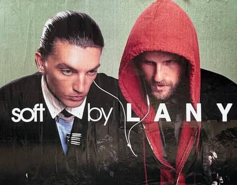 Lirik Lagu Know You Naked - LANY, Tampil di LaLaLa Festival! | IDN Times