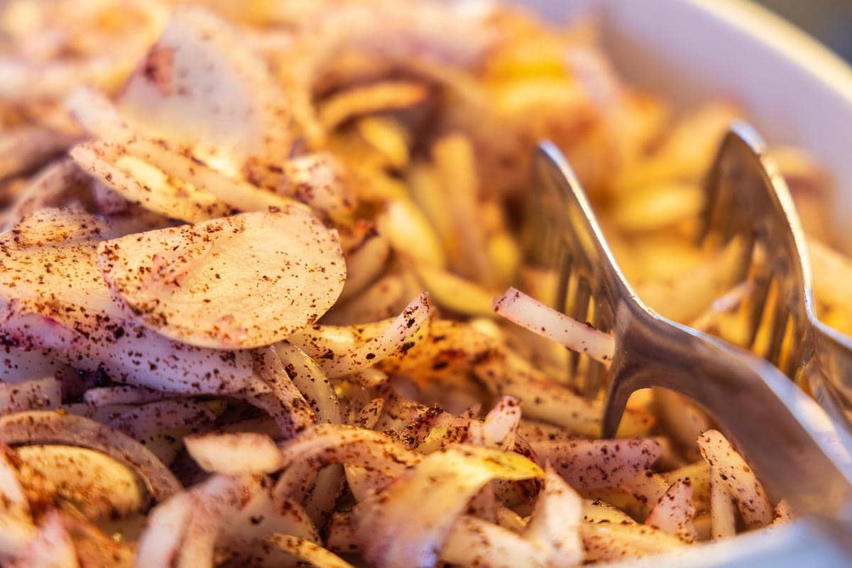 ilustrasi caramelized onion