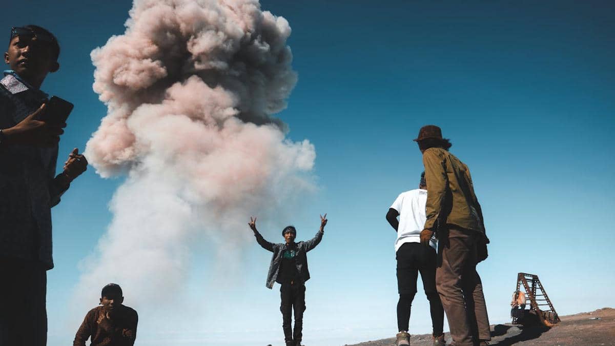 ilustrasi Gunung Semeru