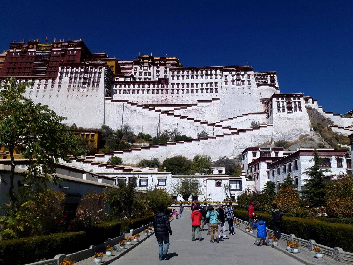 potret Potala Palace (commons.m.wikimedia.org/Hiroki Ogawa)