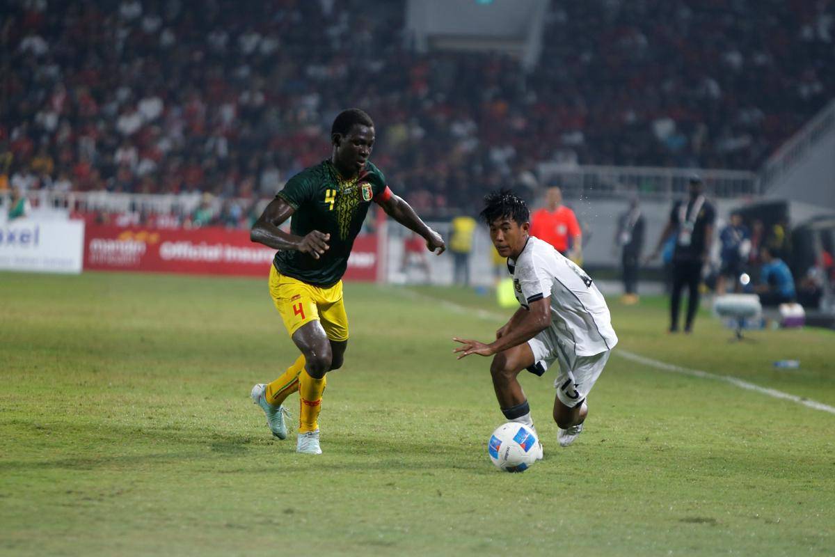 Duel Timnas Indonesia U-17 kontra Mali U-17 saat bertanding di Piala Kemerdekaan 2025 (IDN Times/Doni Hermawan)