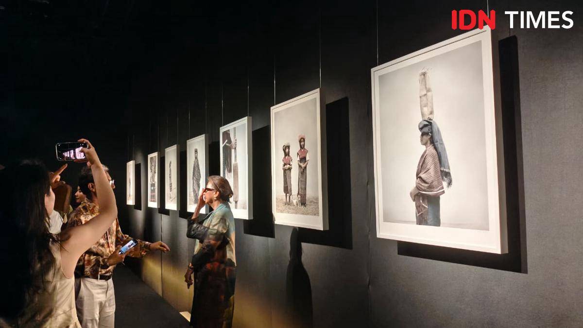 Situasi peresmian pameran fotografi NEGERI ELOK 2025 80 Tahun Keberagaman pada Selasa (19/8/2025) di Museum Nasional Indonesia. (IDN Times/Febriyanti Revitasari)