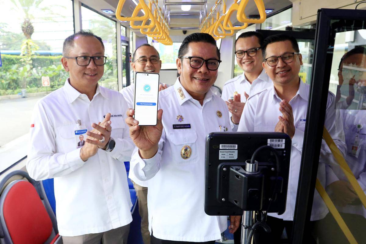 54259pertama-di-banten-pemkot-luncurkan-pembayaran-qris-tap-di-transportasi-umum-54259.jpg