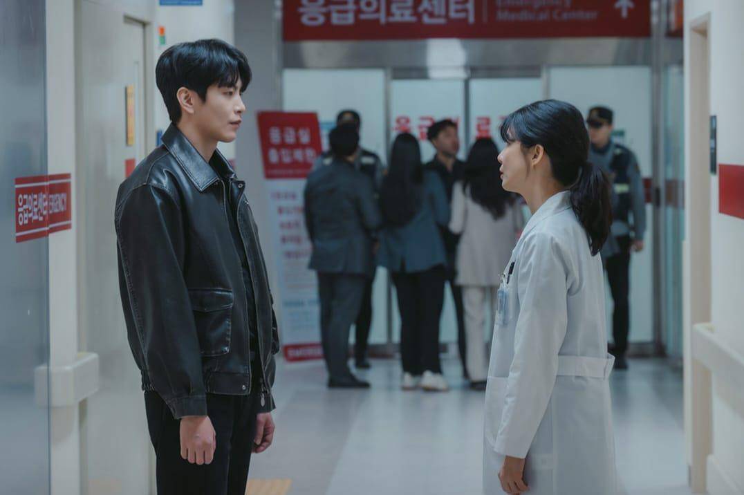 Lee Min Ki dan Lee Bo Young di KDrama Mary Kills People (instagram.com/mbcdrama_now)