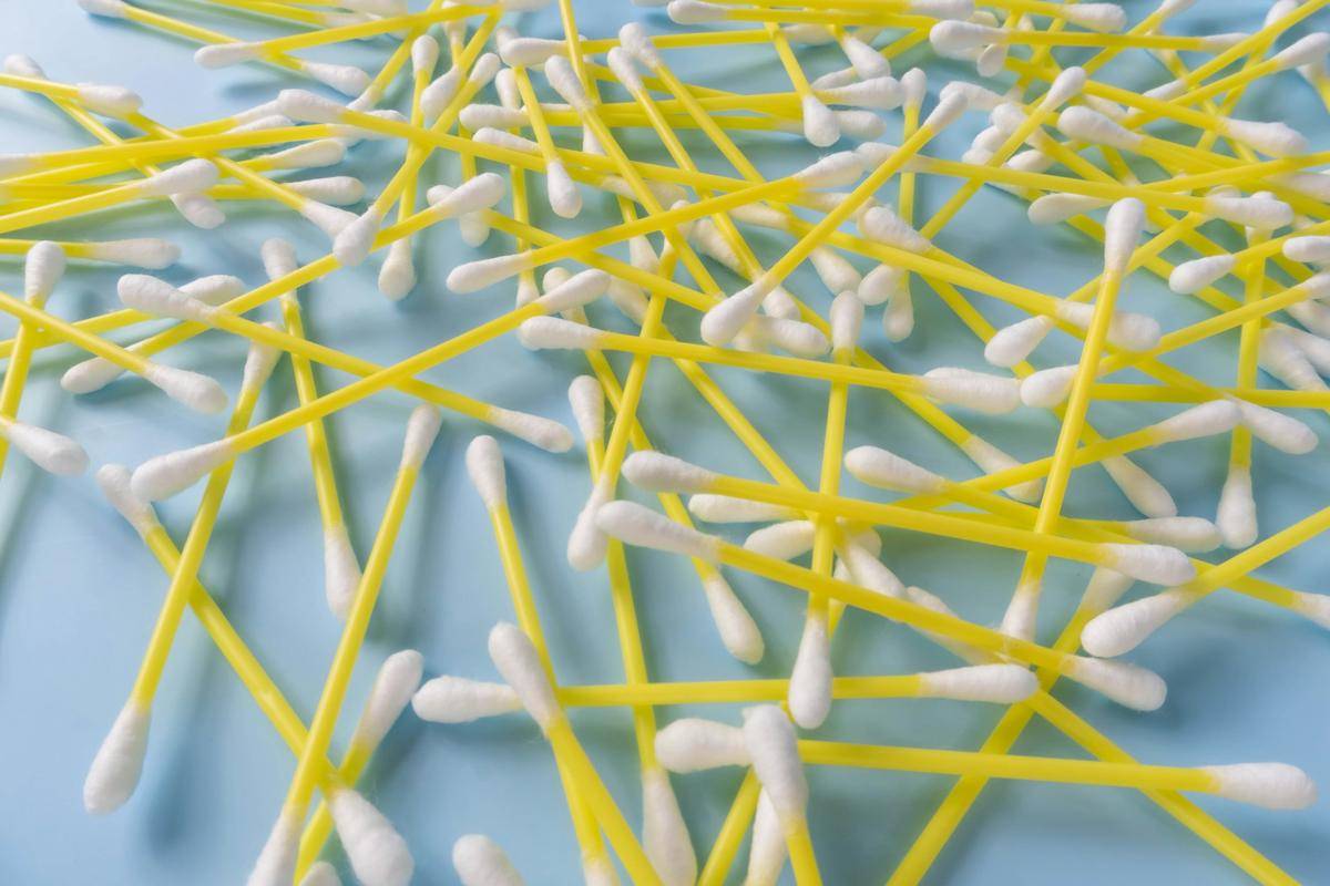 ilustrasi cotton bud (unsplash.com/Etactics Inc)