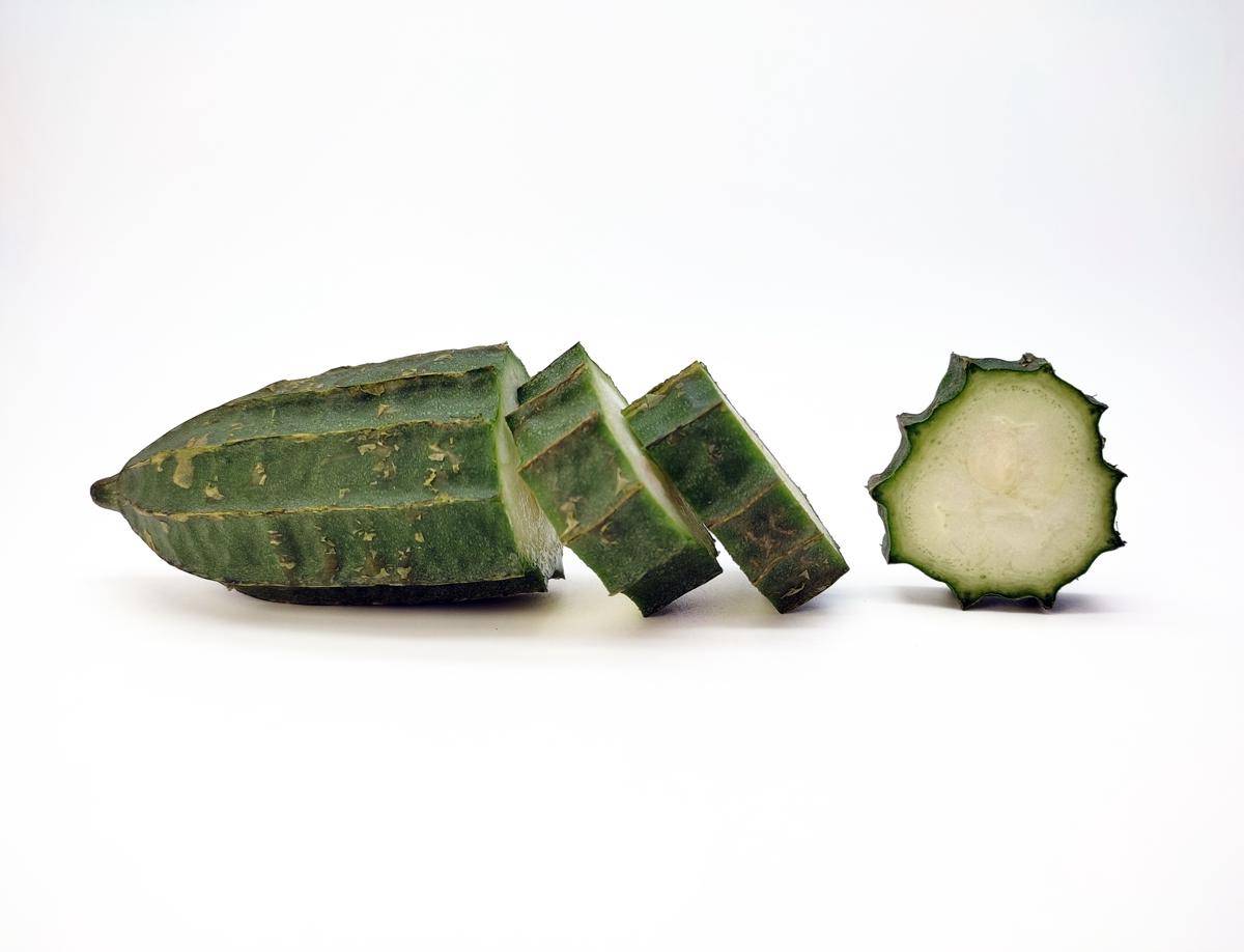 ilustrasi sayur oyong (vecteezy.com/Dody Rachmadi)