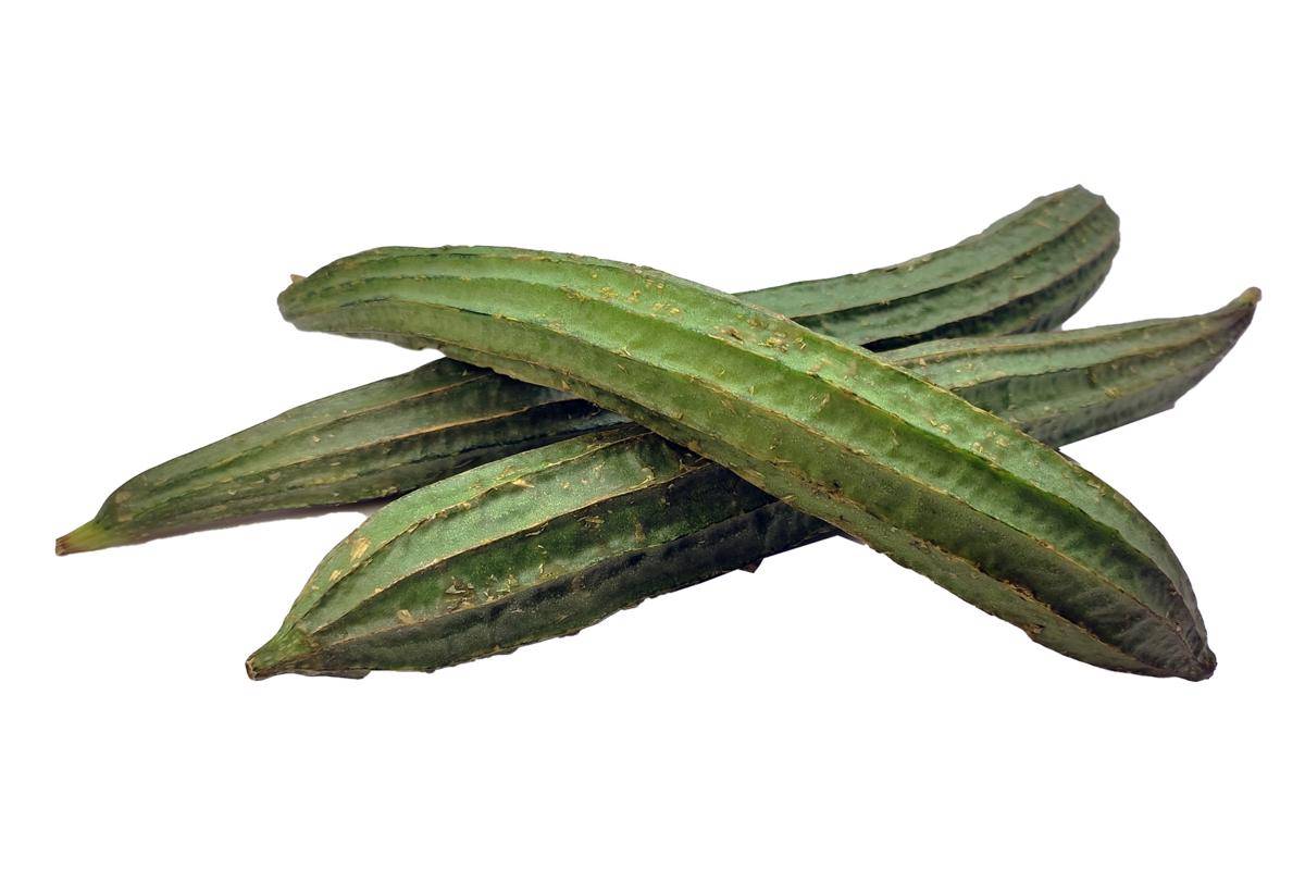 ilustrasi sayur oyong (vecteezy.com/Dody Rachmadi)