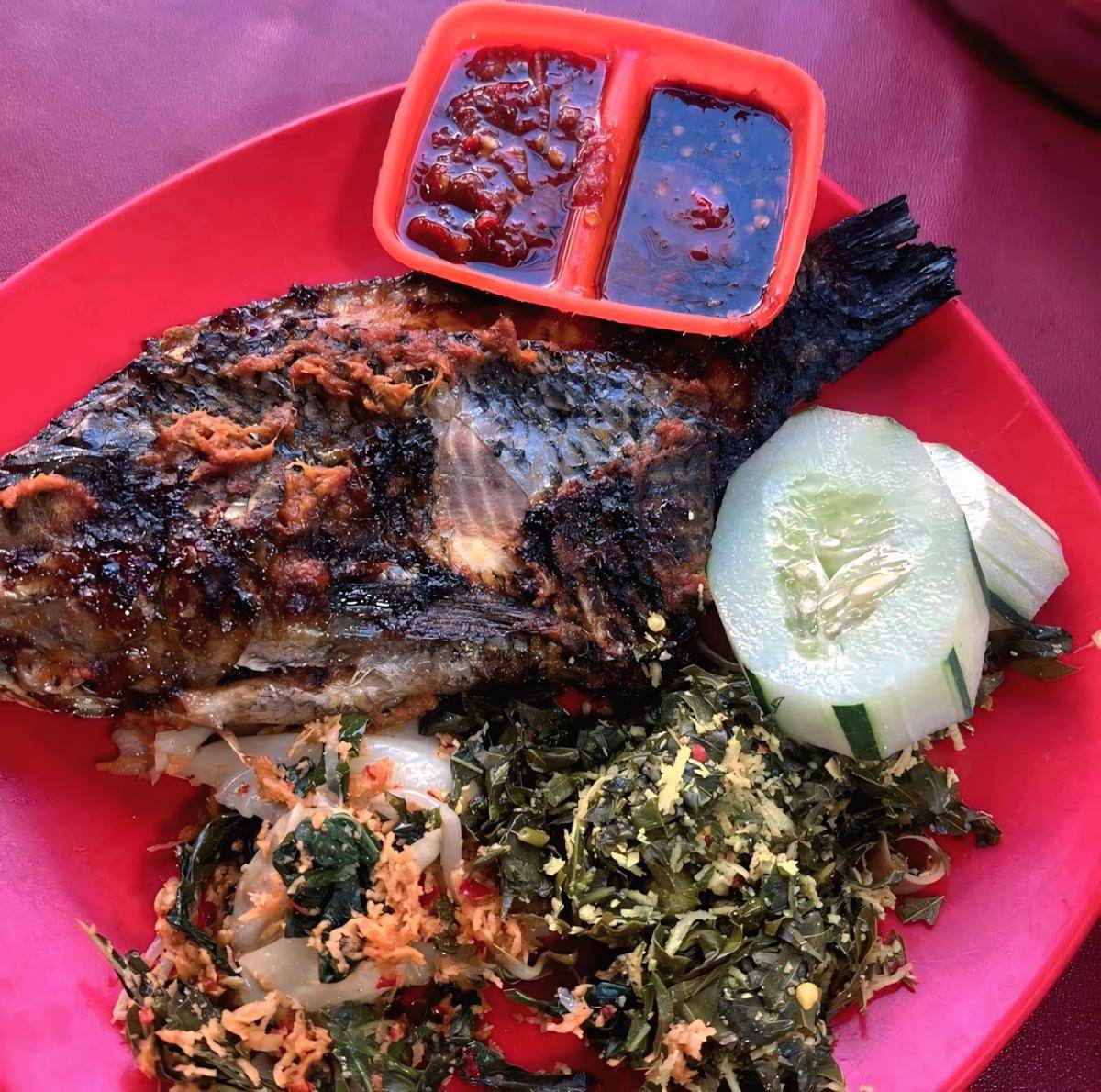 Warung Muslim Pak Koko (google.com/maps/Gabriela R)