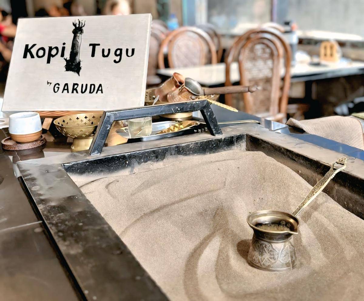 Kopi Tugu by Garuda (google.com/maps/Velda Johanna Thomas)