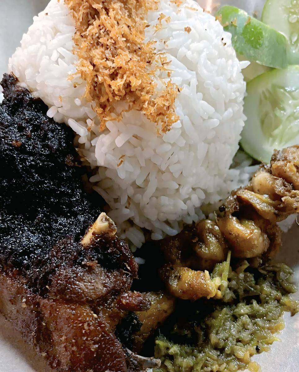 Nasi Bebek Legenda (google.com/maps/Rahmat Ganbatik)