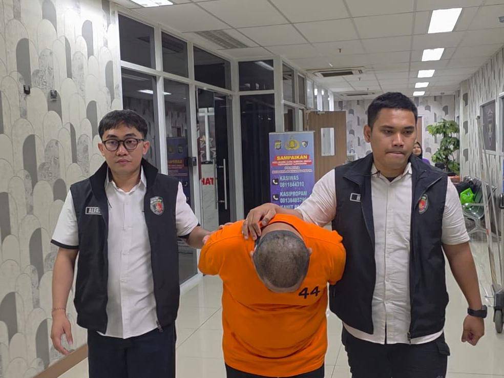 Pelaku tukar ATM di Bandara Soekarno-Hatta (IDN Times/Maya Aulia Aprilianti)
