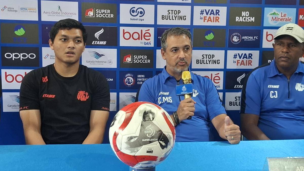 Pelatih Arema FC, Marcos Santos. (IDN Times/Rizal Adhi Pratama)