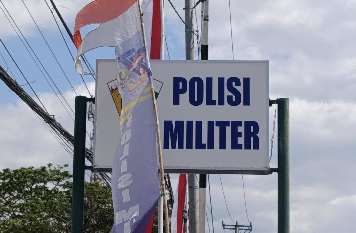 Plang nama Detasemen Polisi Militer IX/I Kupang. (IDN Times/Putra Bali Mula)