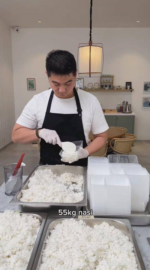 Ultah ke-37 Chef Arnold (Instagram.com/arnoldpo)