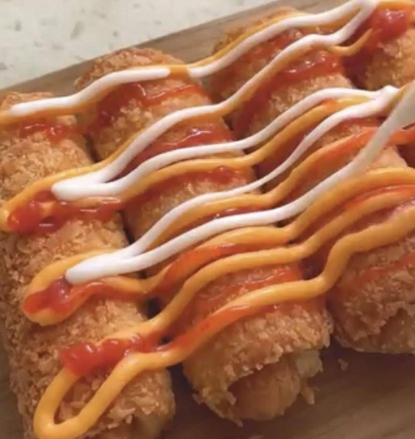Sausage rolls (instagram.com/@oktavidaily_)
