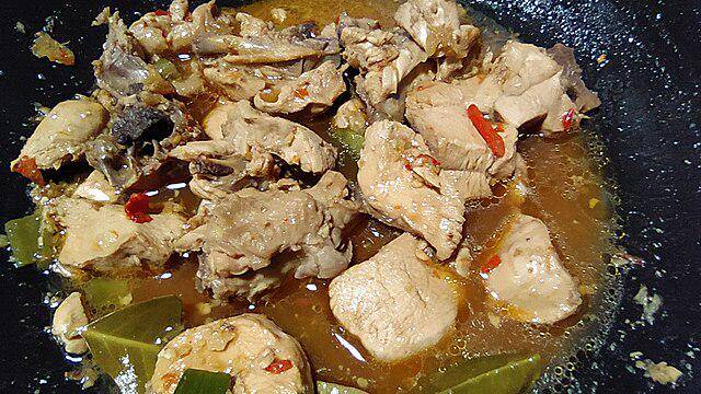 ilustrasi masak ayam (commons.wikimedia.org/Wiwik P)