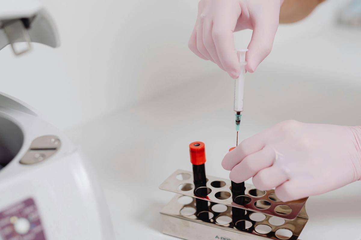 ilustrasi tes DNA (pexels.com/Photo By: Kaboompics.com)