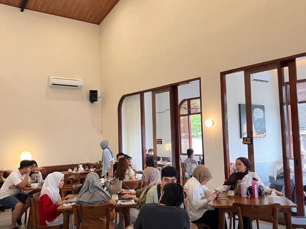 Dahareun Cafe Bandar Lampung (Instagram/_dahareun)