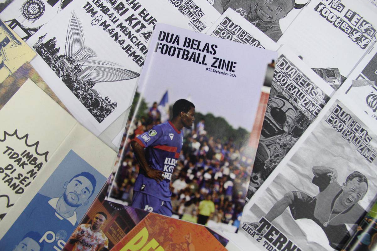 Komunitas Literasi Sepak Bola di Kudus, Jawa Tengah menggelar acara bertajuk ”Njagong Bal”. (Ari Haryono/IDN Times). 