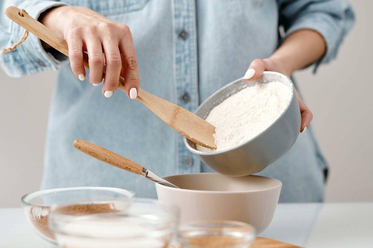 ilustrasi baking di rumah 