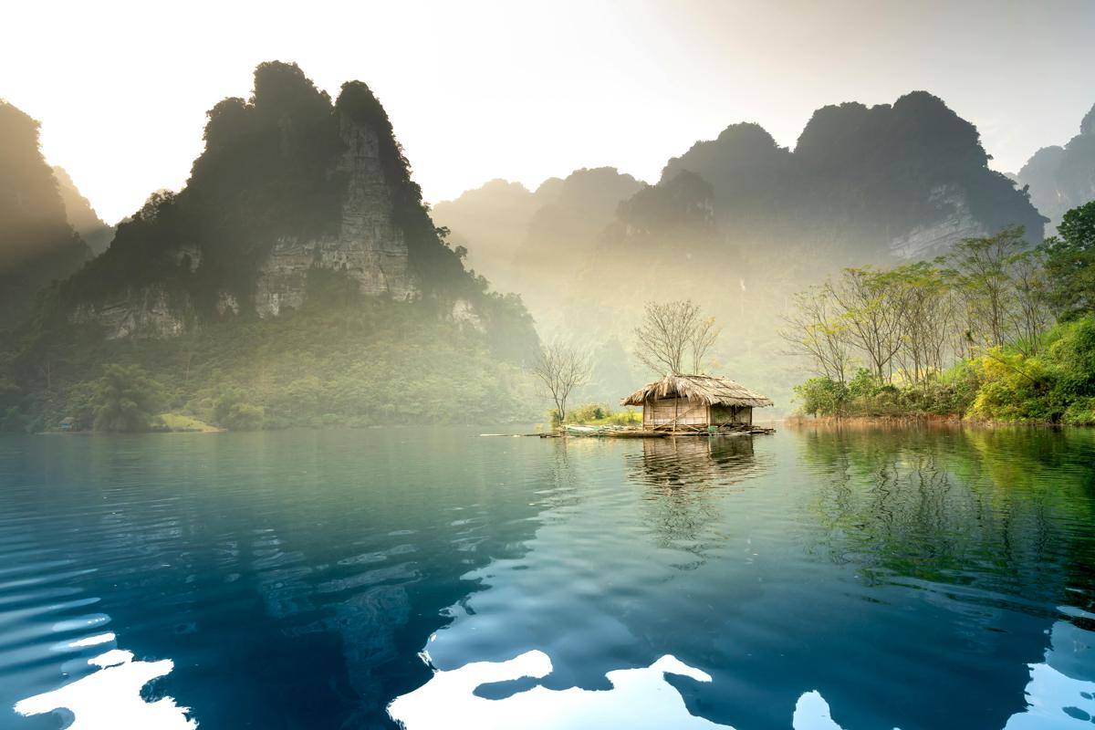 ilustrasi danau