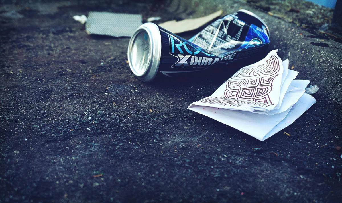 Ilustrasi Sampah (Pexel/Suzy Hazelwood)