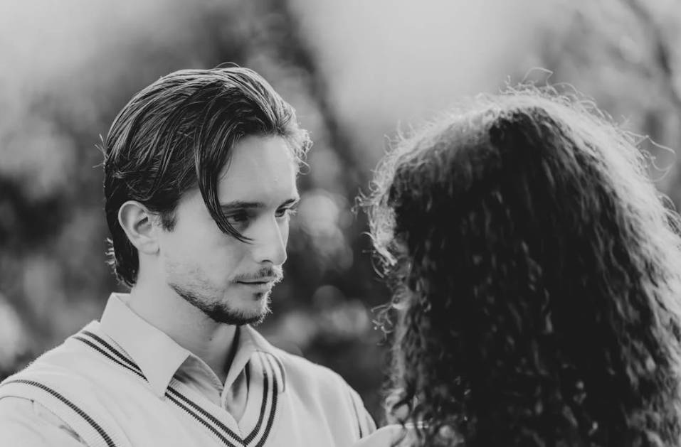 illustrasi pasangan romantis (pexels.com/thorl5)
