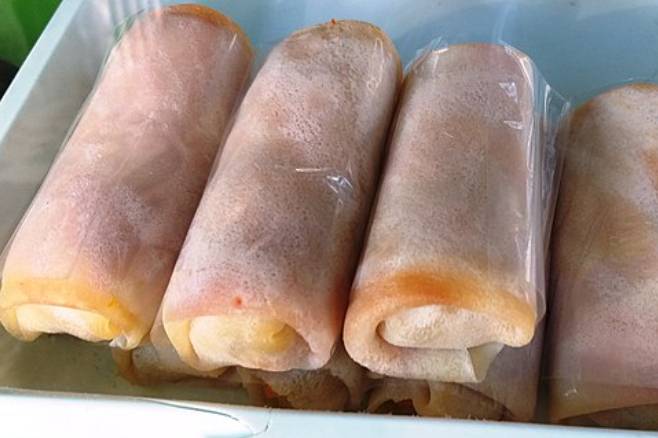 ilustrasi bungkus risoles (commons.wikimedia.org/Supardisahabu)