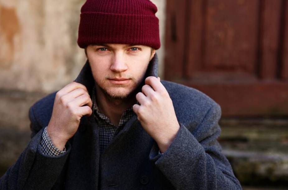 illustrasi pria dengan beanie (freepik.com/freepic.diller)