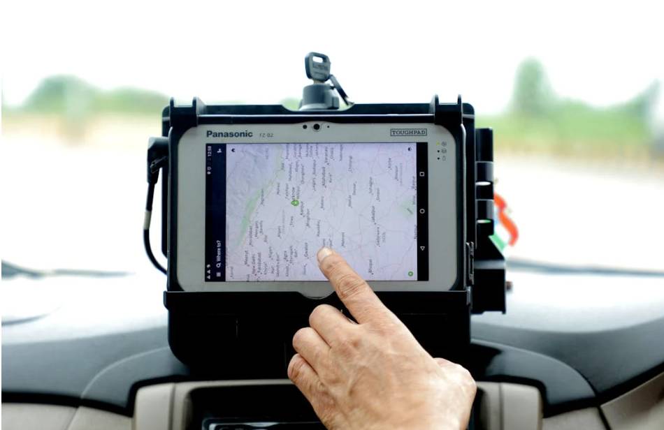 illustrasi GPS pada mobil (pexels.com/112 Uttar Pradesh)