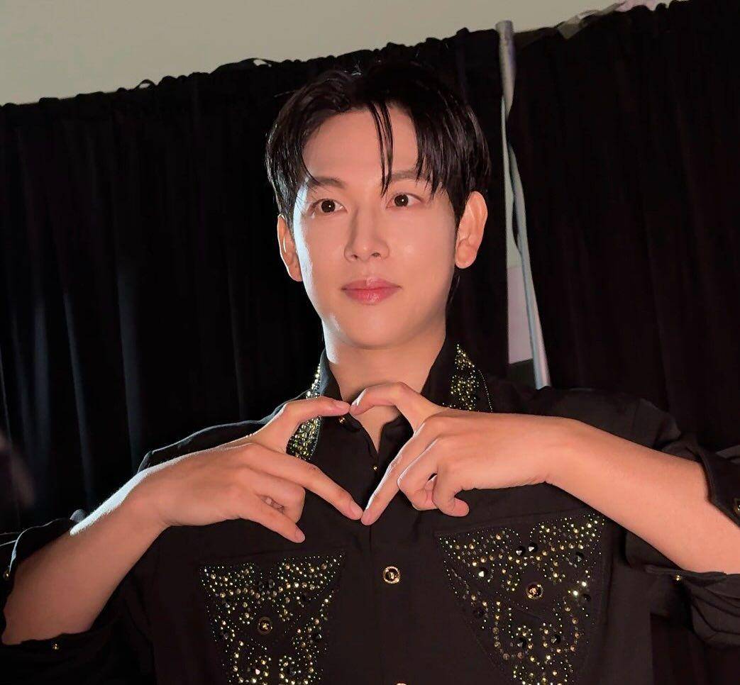 Im Siwan (instagram.com/yim_siwang)