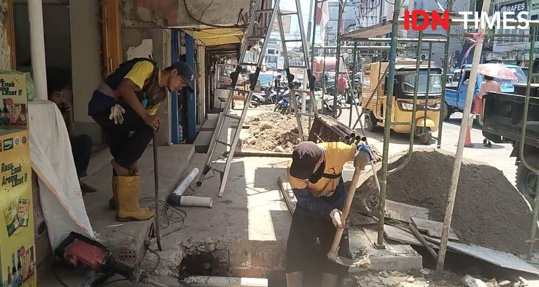 Drainase Jalan Purban Kawasan 16 Ilir Palembang (IDN Times/Feny Maulia Agustin)