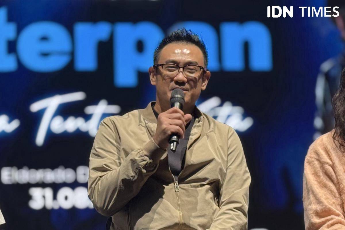 para pengisi acara dan tim promotor konser Peterpan The Journey Continues pada Kamis (21/8/2025) (IDN Times/Elizabeth Chiquita)