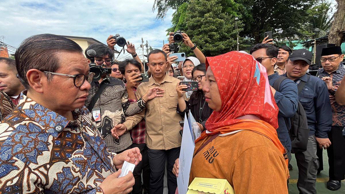 Pramono Anung bertemu warga