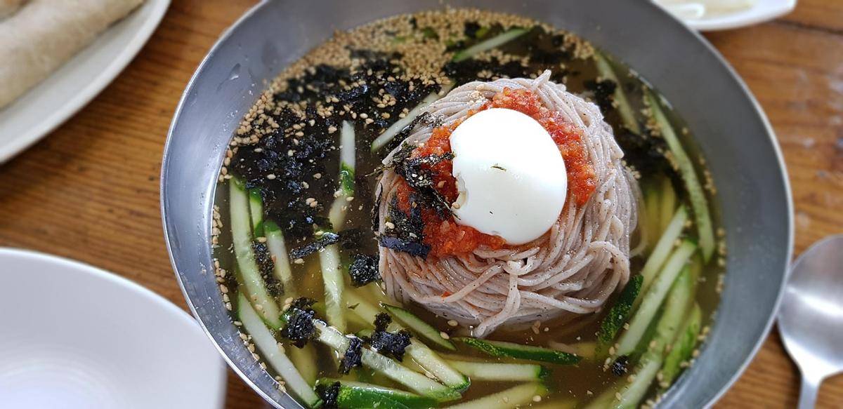 Makguksu mie dingin khas Korea