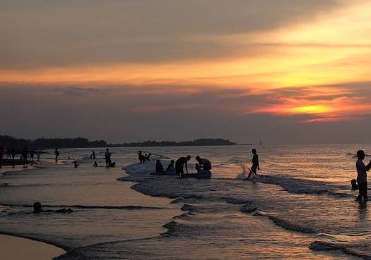 Pantai Sari di Pekalongan