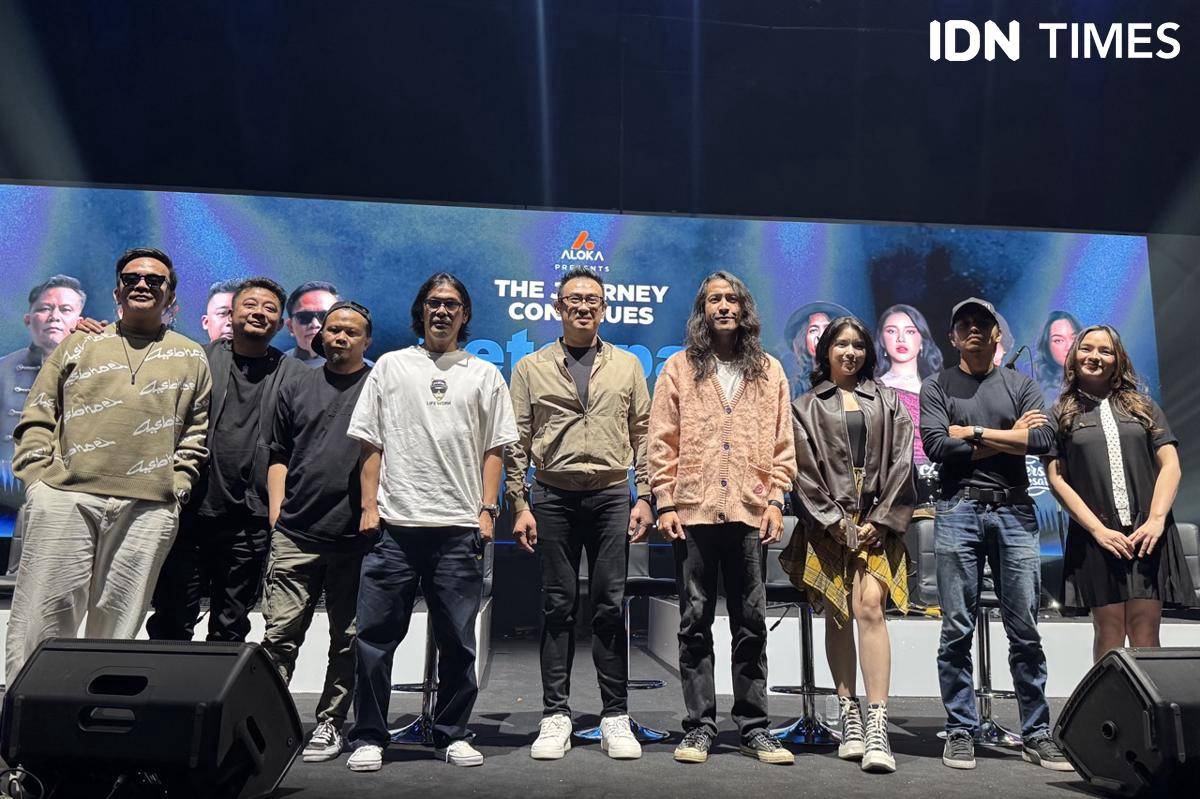 para pengisi acara dan tim promotor konser Peterpan The Journey Continues pada Kamis (21/8/2025) (IDN Times/Elizabeth Chiquita)