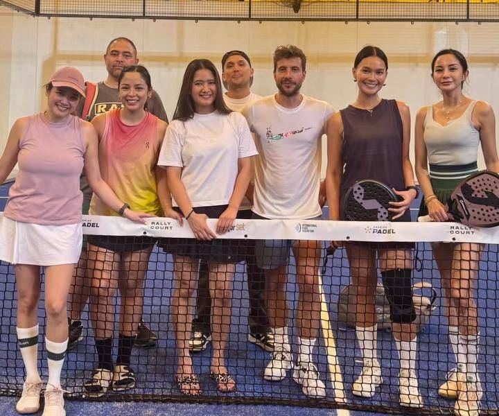 potret Kirana Larasati main padel