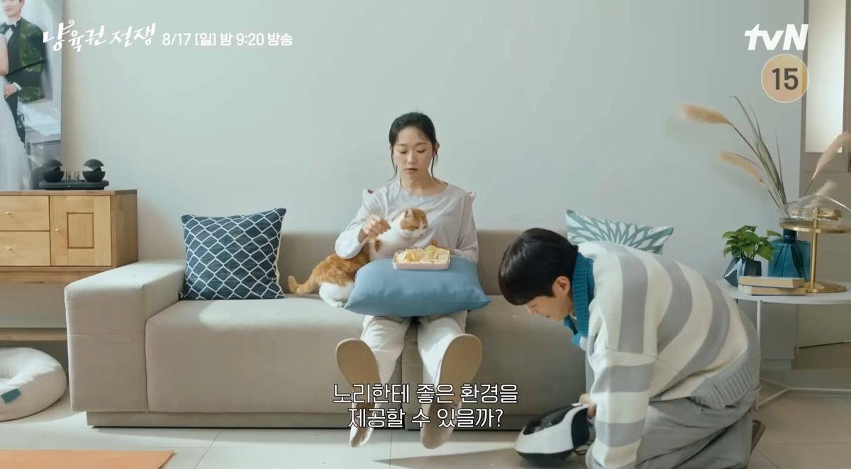 Cuplikan drama tvN O'PENing: The Catstody War (dok. tvN/ tvN O'PENing: The Catstody War)