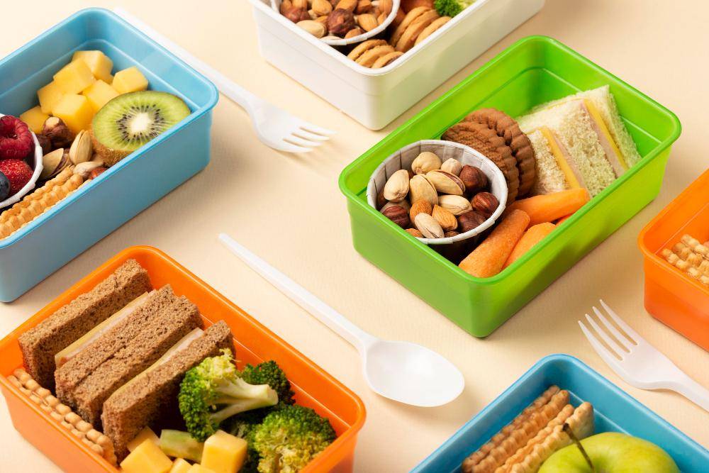 ilustrasi bekal makanan (freepik.com/freepik)