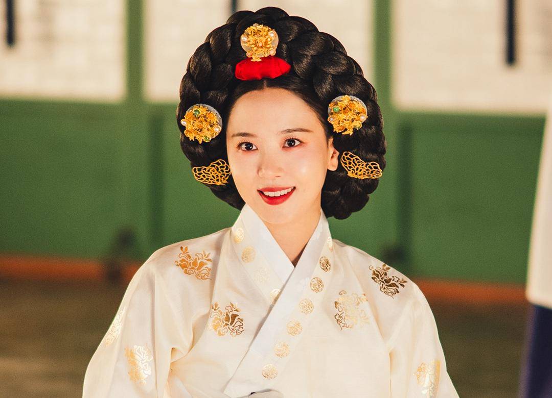 still cut drama Korea Bon Appétit, Your Majesty (instagram.com/tvn_drama)