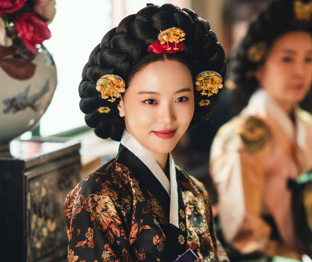 still cut drama Korea Bon Appétit, Your Majesty (instagram.com/tvn_drama)