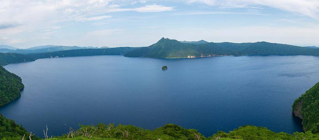 Lake Mashū