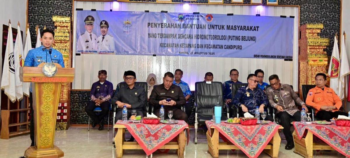 Pemkab Lampung Selatan Salurkan Bantuan Bagi Korban Bencana Angin Puting Beliung di Kecamatan Ketapang dan Candipuro (Dok/Humas Pemkab)
