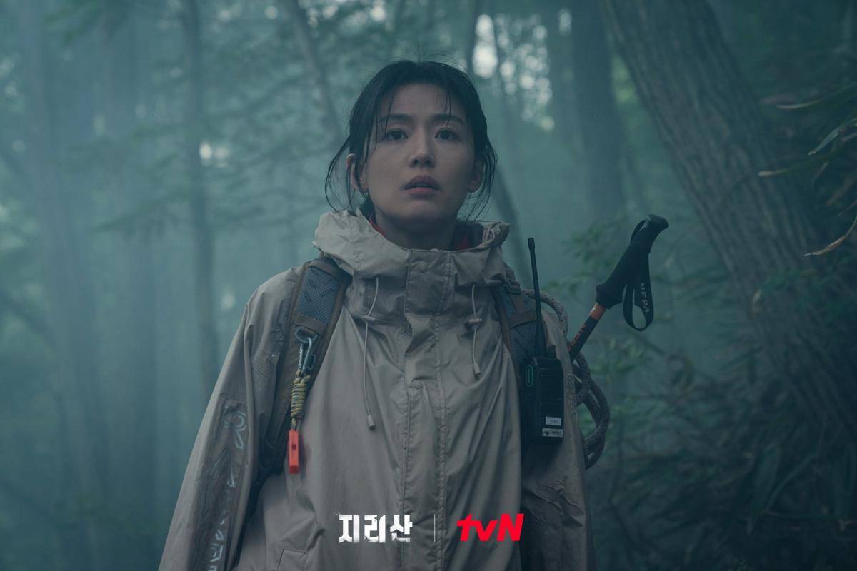 Still cut Jun Ji Hyun di drama Jirisan (dok.tvN Drama/Jirisan)
