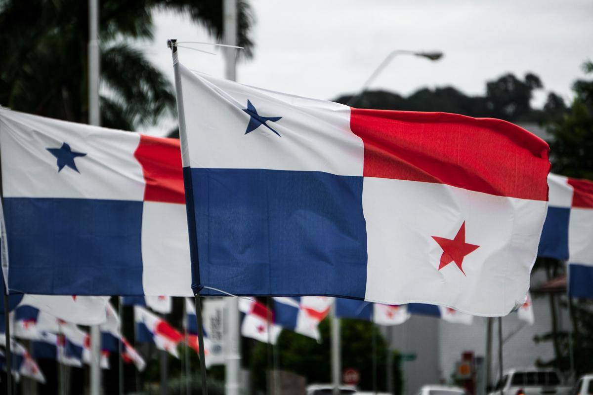 Bendera Panama. (unsplash.com/luchox23)