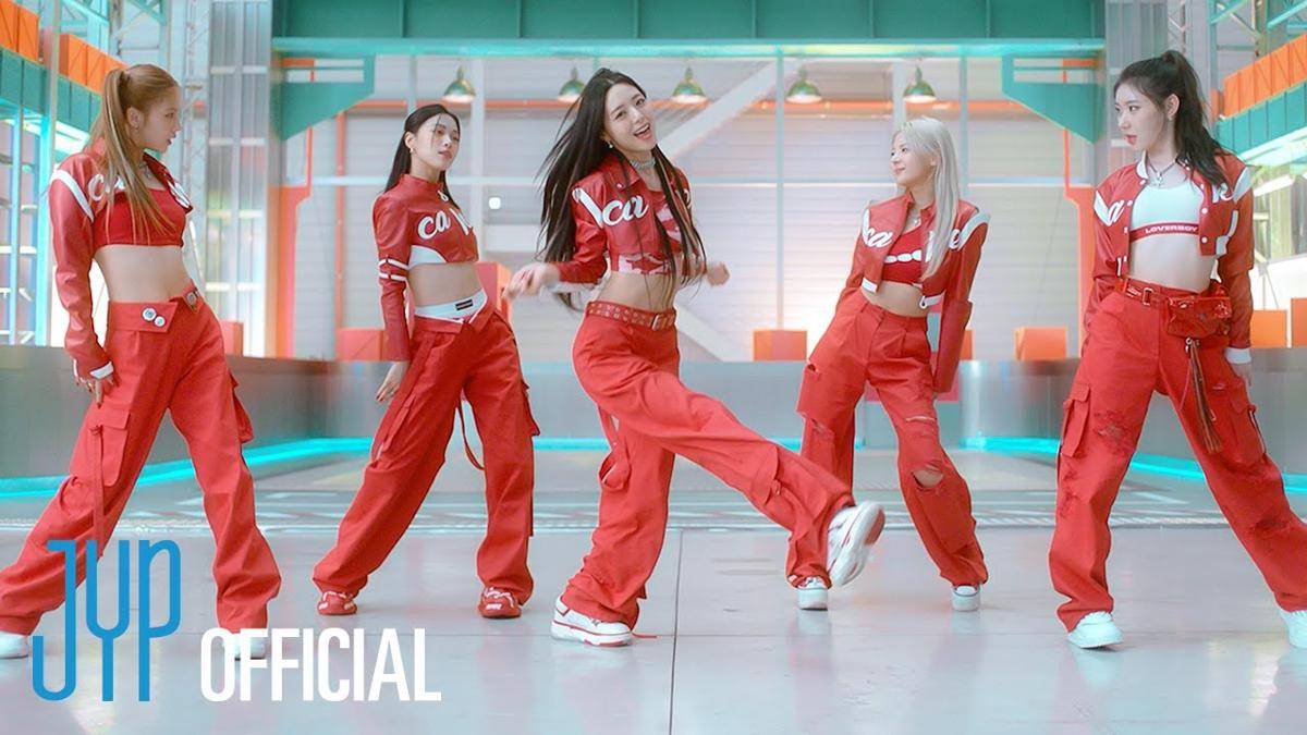 cuplikan MV "Cake" (youtube.com/JYP Entertainment)
